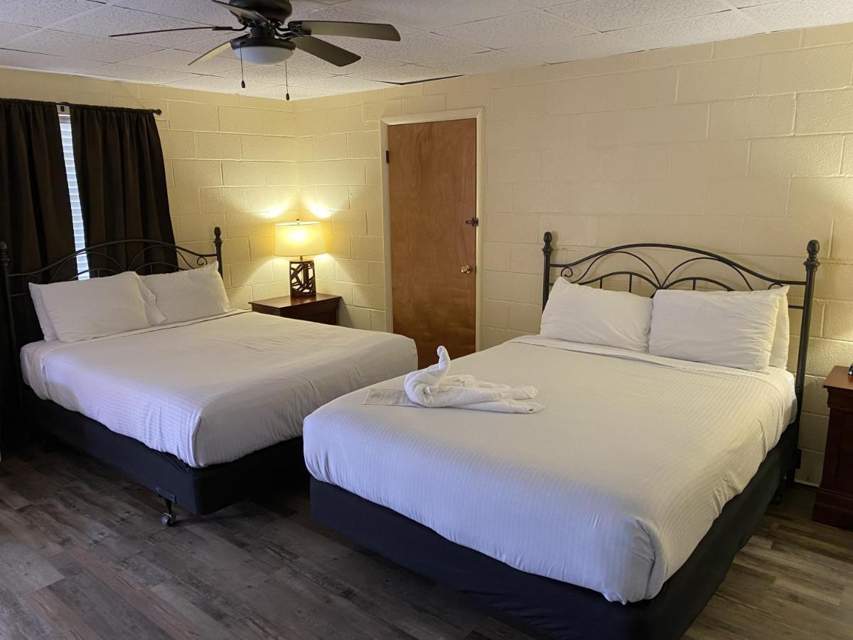 Mount Ida Ji10, A Queen Guest Room At The Joplin Inn, At The Entrance To Mountain Harbor Resort Hotel Room מראה חיצוני תמונה